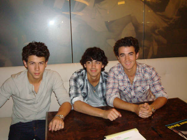 Jonas Brothers - jonas 017.jpg