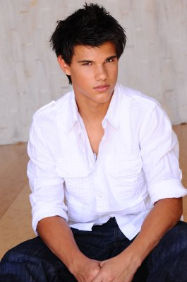 Taylor Lautner - kjl.bmp