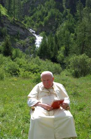 Nasz Umiłowany Papież- Jan Paweł II1 - Pope20Reading20Mountains2.jpg