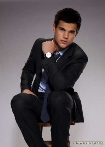 Taylor Lautner - 007.jpg