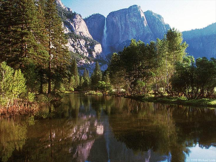 tapety_landscapes - YosemiteFallsReflection97-800.jpg