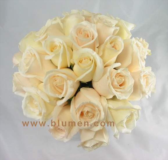 KWIATY - white rose bouquet2 2008.jpg