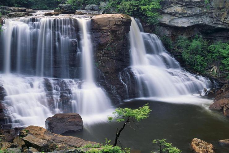 JPG-WODOSPADY - Blackwater Falls, Blackwater Falls State Park, West Virginia.jpg