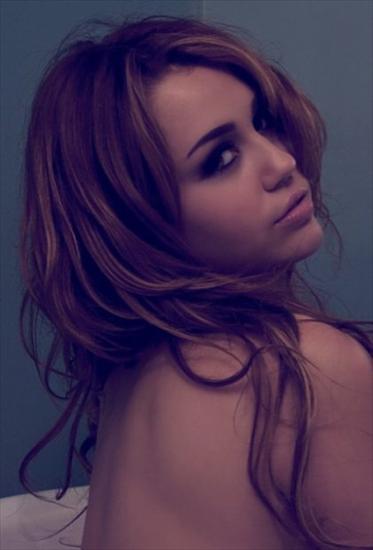 Miley Cyrus lt--- foto - Miley-Cyrus3.jpg