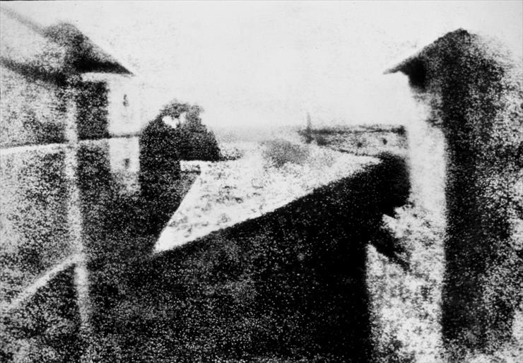 Stare fotografie - View_from_the_Window_at_Le_Gras,_Joseph_Nicphore_Nipce,_uncompressed_UMN_source.png