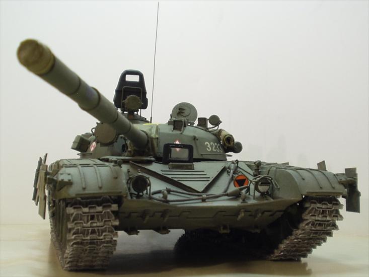 Czołgi Świata - T-72.JPG