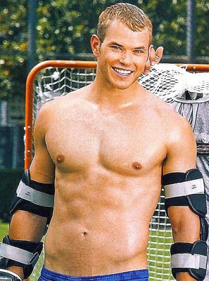 Kellan Lutz - ,322552.jpg