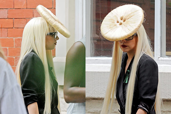 Lady Gaga - LadyGaga 16.jpg