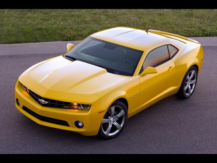 Chevrolet - 2010-Chevrolet-Camaro-RS-Yellow-Front-And-Side-Top-1280x960.jpg
