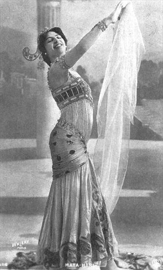 1900-1914 -  Kartki pocztowe - 1911 Mata Hari.jpg