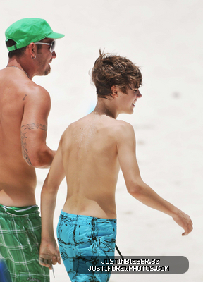 Justin bieber na plaży - bbbbb.jpg
