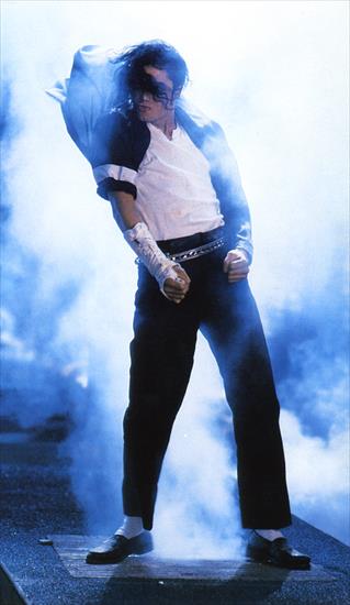 Michael Jackson - 18.png