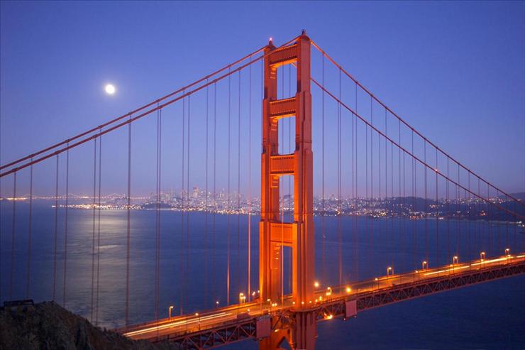 Webshots Collections - Moonrise Over San Francisco  Penny Adams.jpg