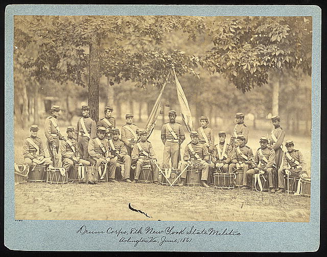 Żołnierze - libofcongr281 Drum corps, 8th New York State Militia, Arlington, Va., June, 1861.jpg