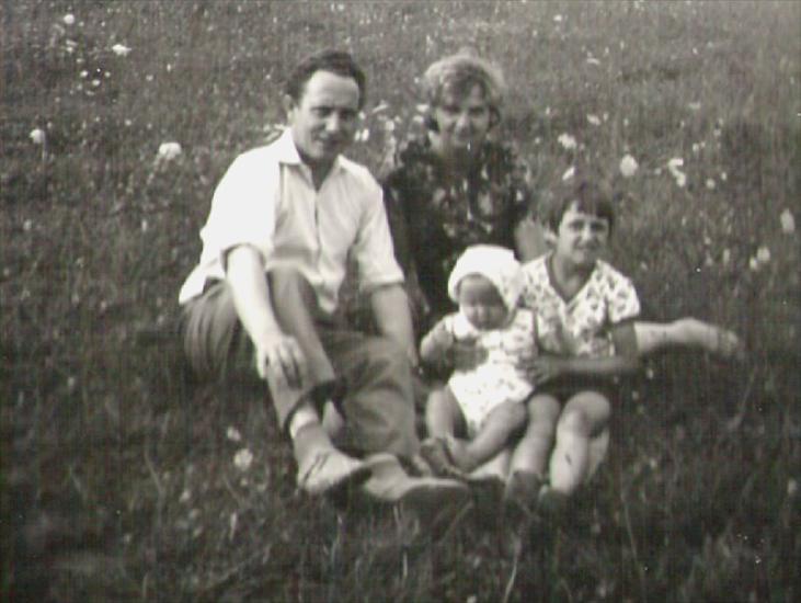 Album fotograficzny rodziny Pilch z Goleszowa lata 30-40-50-60-70-te - Kopia 6 Kopia Scan0015.jpg