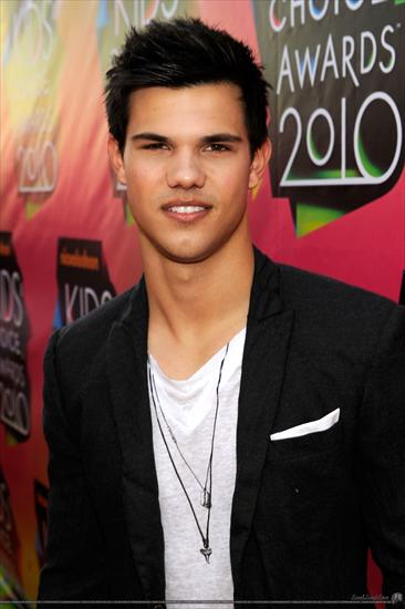 Taylor Lautner - 005.jpg