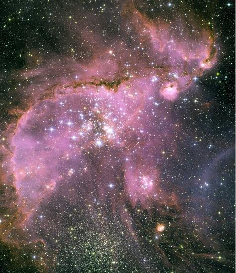 kosmos - Intensywne  promieniowanie gromady gwiazd obraz z gazu i... tysięcy lat świetlnych od nas w Małym Obłoku Magellana.jpg