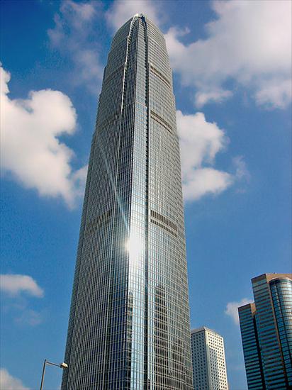 Najwyższe budynki świata - two-international-finance-centre.jpg