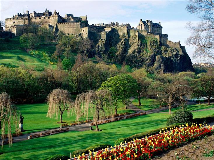 TAPETY NA PC - Edinburgh_Castle_Edinburgh_Scotland.jpg