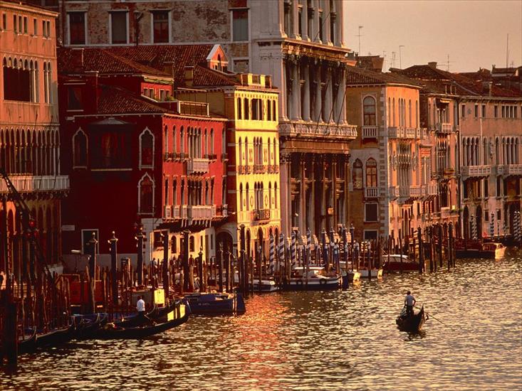 galeria historycznych budynków - Afternoon in Venice.jpg