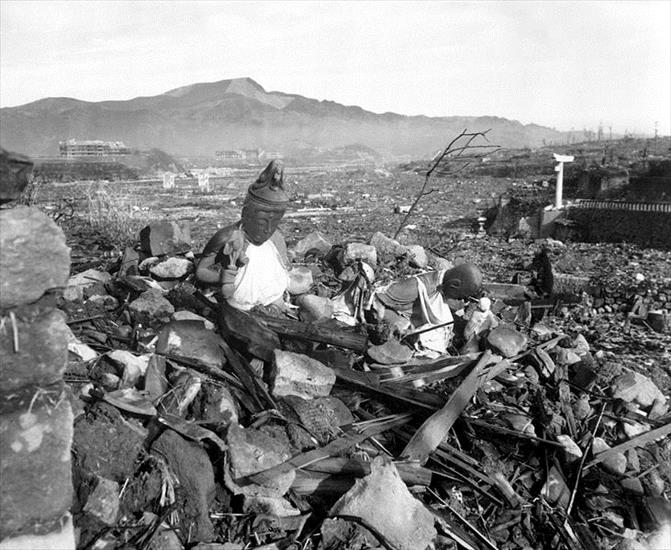 KATASTROFY  I ZJAWISKA - 731px-Nagasaki_temple_destroyed2.jpg